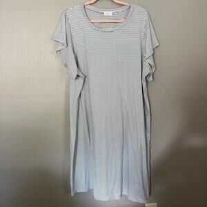 T.LA Black and White striped ruffle sleeve shirt dress Size 2XL Casual